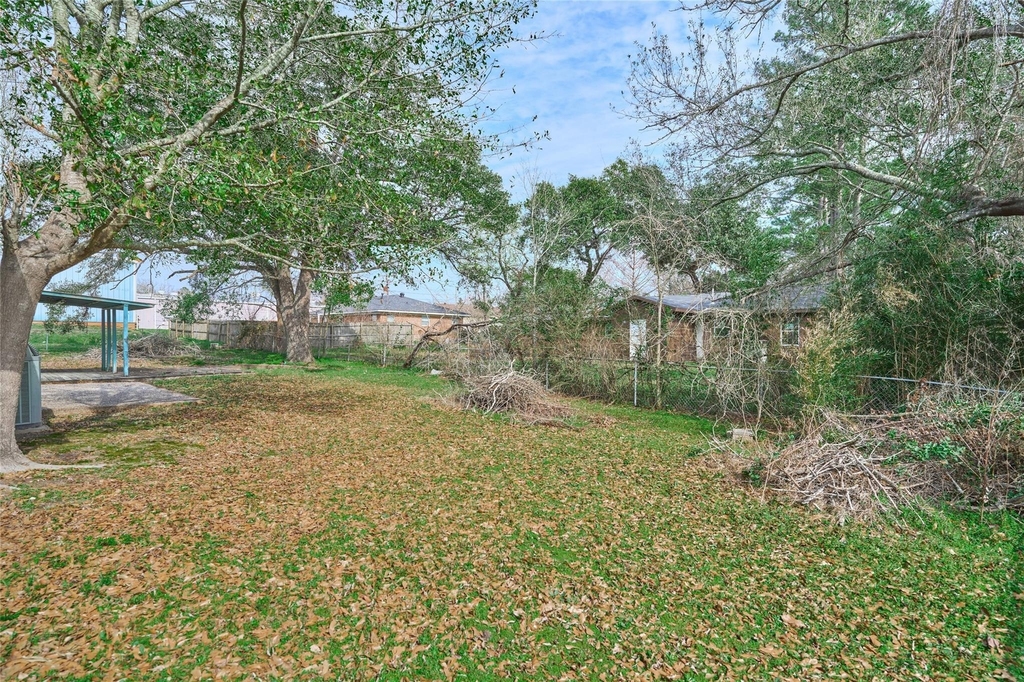 203 Paul Knox Street - Photo 33