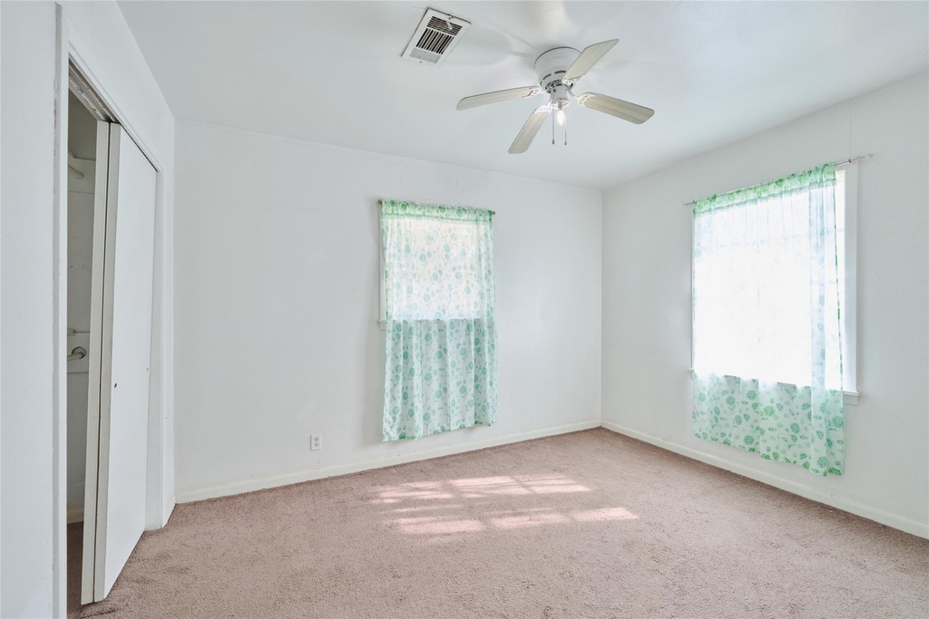 203 Paul Knox Street - Photo 25
