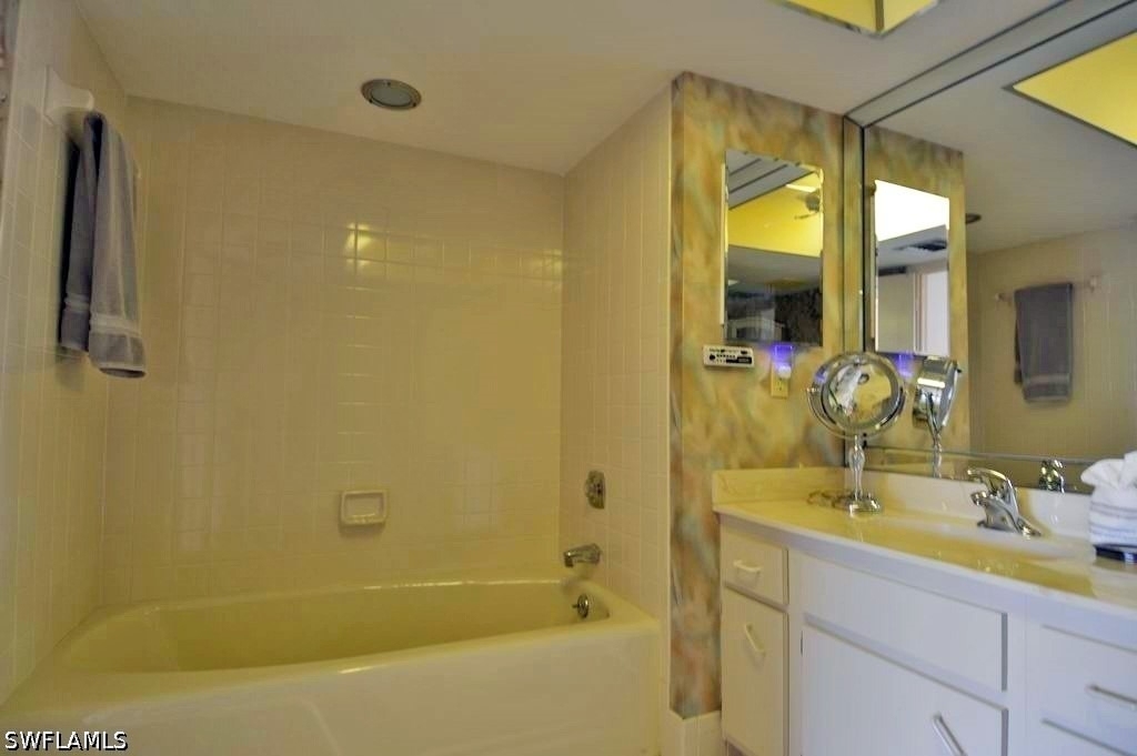 1100 S Collier Boulevard - Photo 14