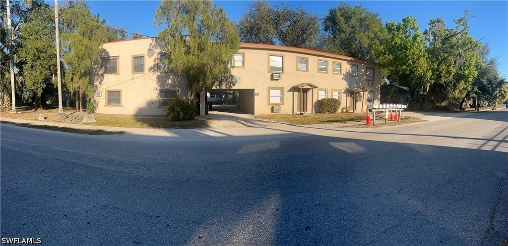 3619 Seminole Avenue - Photo 0