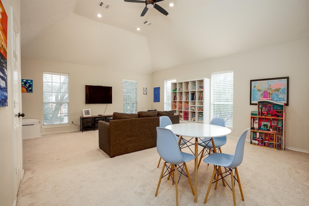 8915 Wallington Drive - Photo 24