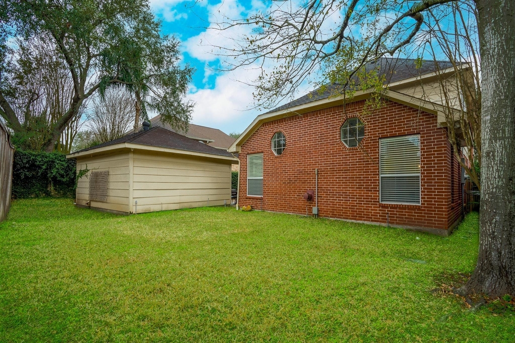 8915 Wallington Drive - Photo 30