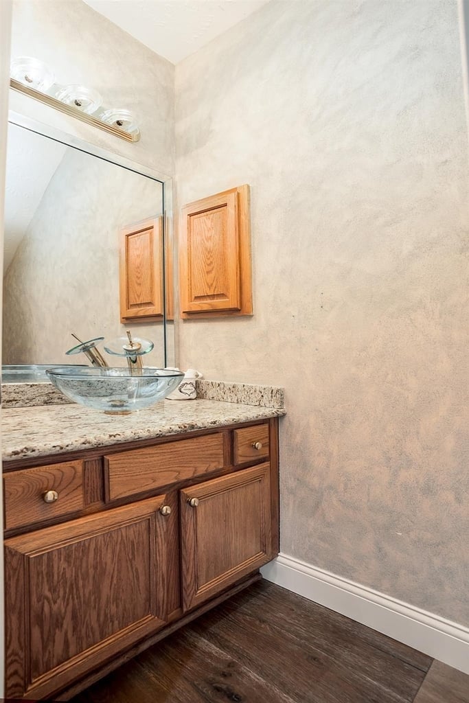 8915 Wallington Drive - Photo 13