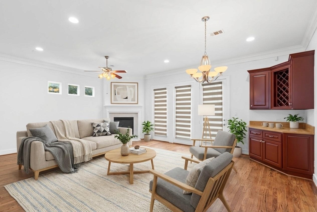 3006 Mcculloch Circle - Photo 2