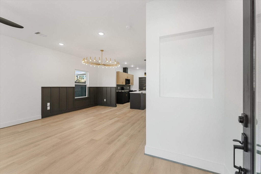 1010 Calvin Avenue - Photo 4