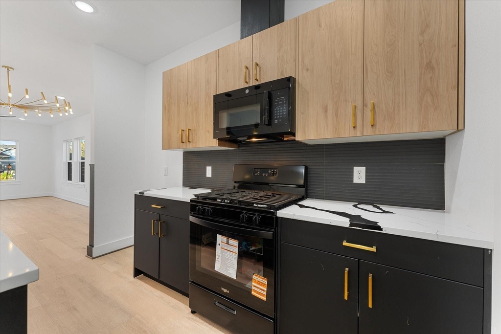 1010 Calvin Avenue - Photo 9
