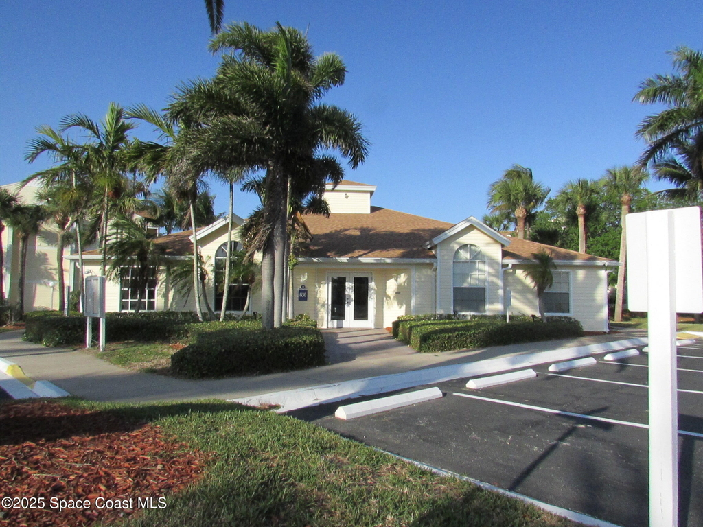 1850 Charlesmont Drive - Photo 4