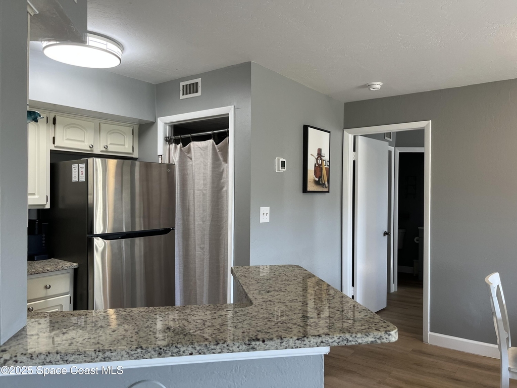 1850 Charlesmont Drive - Photo 7