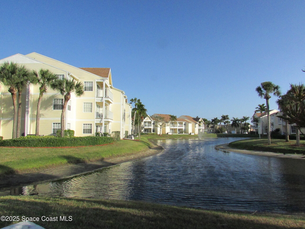 1850 Charlesmont Drive - Photo 2