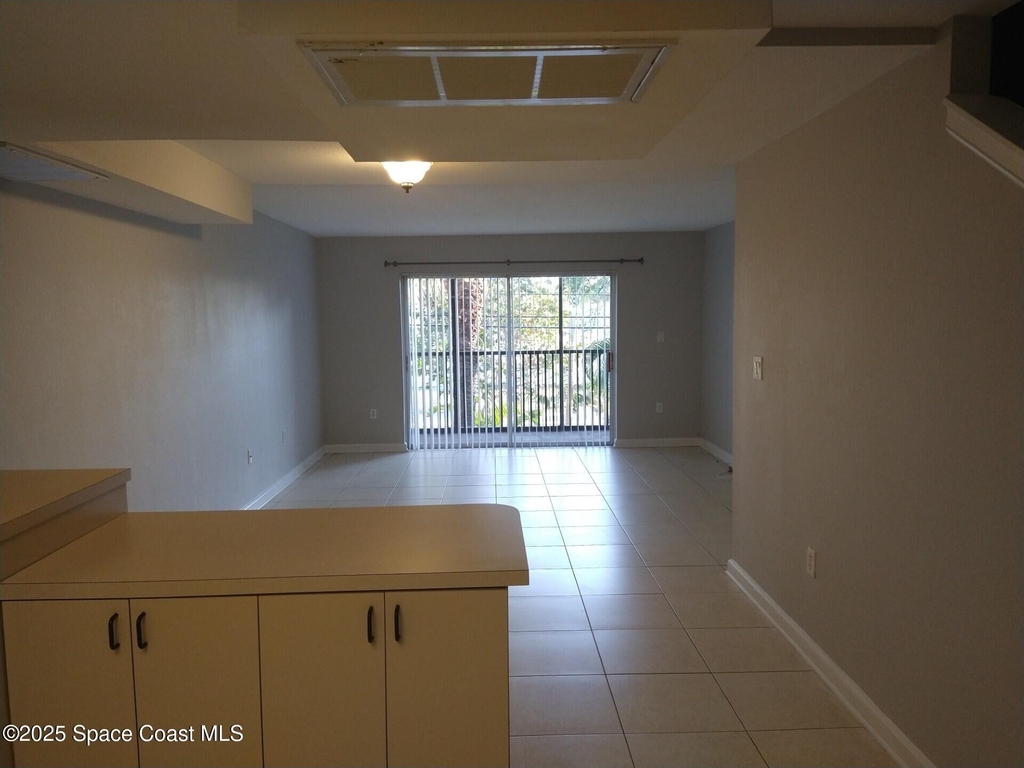 1020 Pinetree Drive - Photo 5