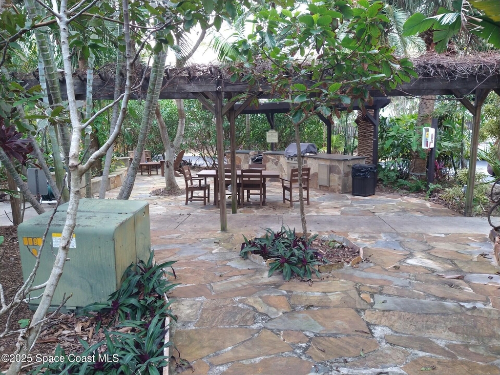 1020 Pinetree Drive - Photo 32