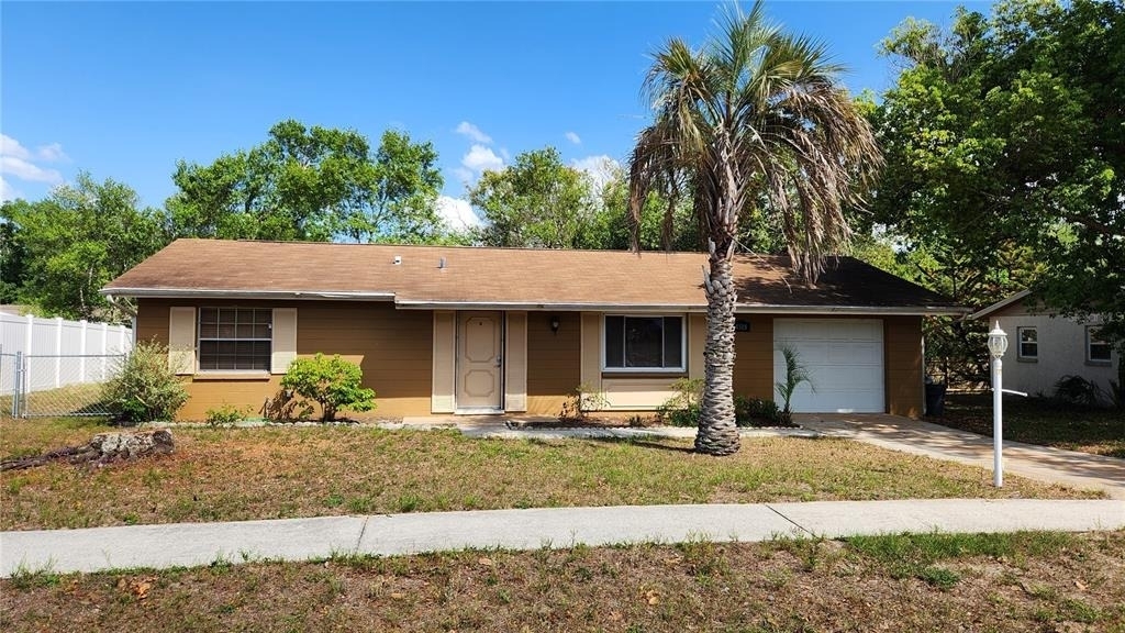4518 Yorkshire Avenue - Photo 0