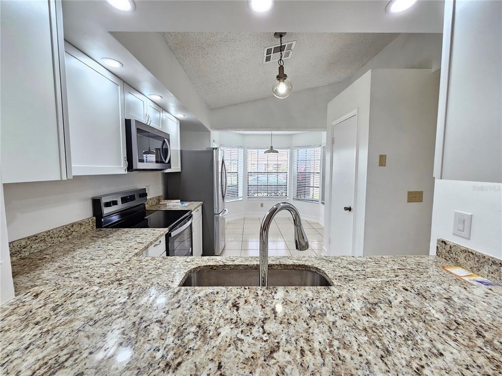 1024 Whalebone Bay Drive - Photo 9