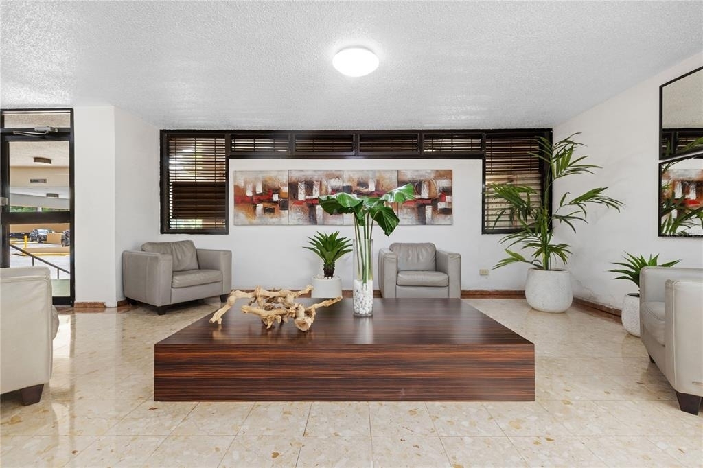 200 Hato Rey Plaza Ave. Jesus T. Pineiro - Photo 2