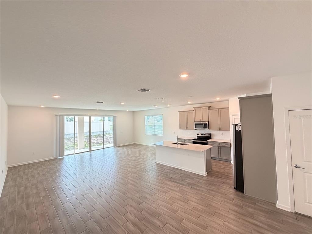6367 Lakepine Street - Photo 5
