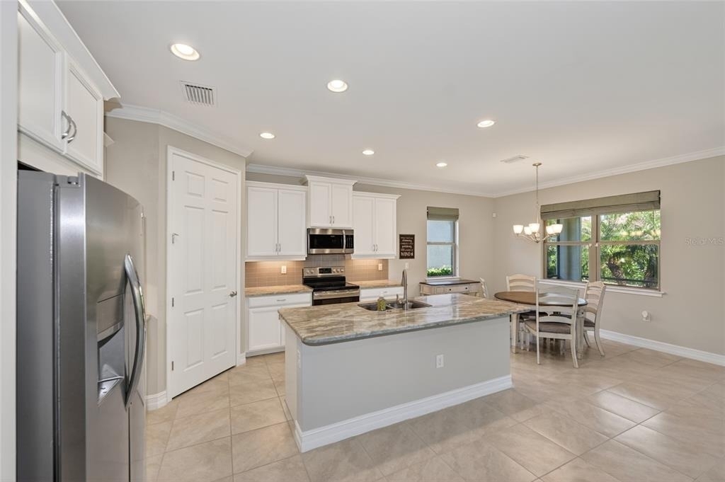 156 Ventosa Place - Photo 1