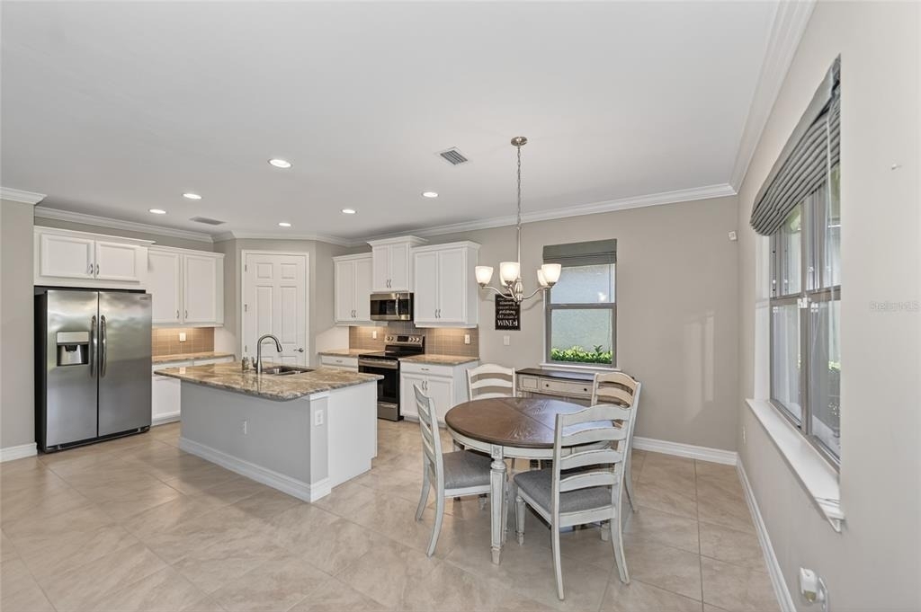 156 Ventosa Place - Photo 4