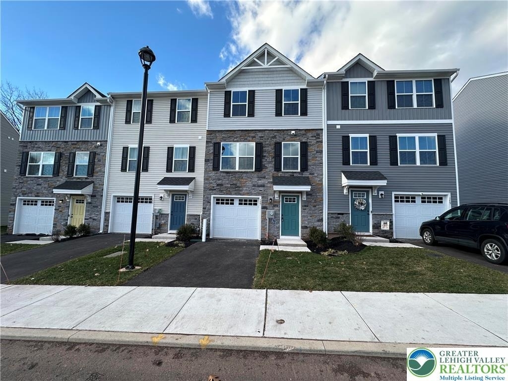 157 Van Fleet Circle - Photo 1