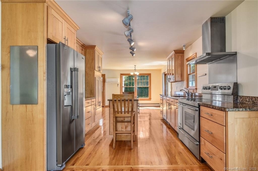 10 Fernwood Road - Photo 1