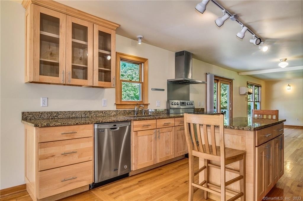 10 Fernwood Road - Photo 3