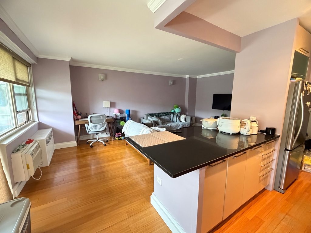 200 Cozine Avenue - Photo 1
