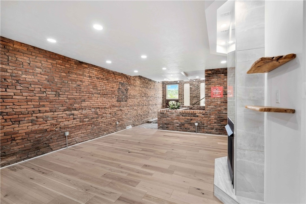 2128 Merriman Way - Photo 4