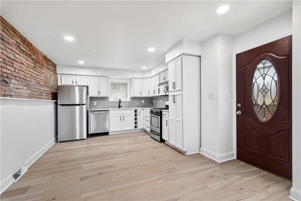 2128 Merriman Way - Photo 8