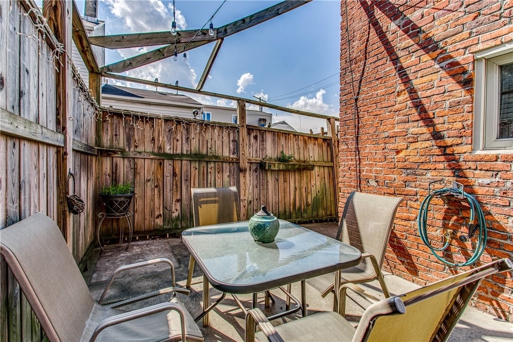 2128 Merriman Way - Photo 32