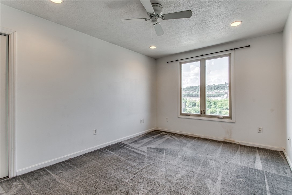 2128 Merriman Way - Photo 18