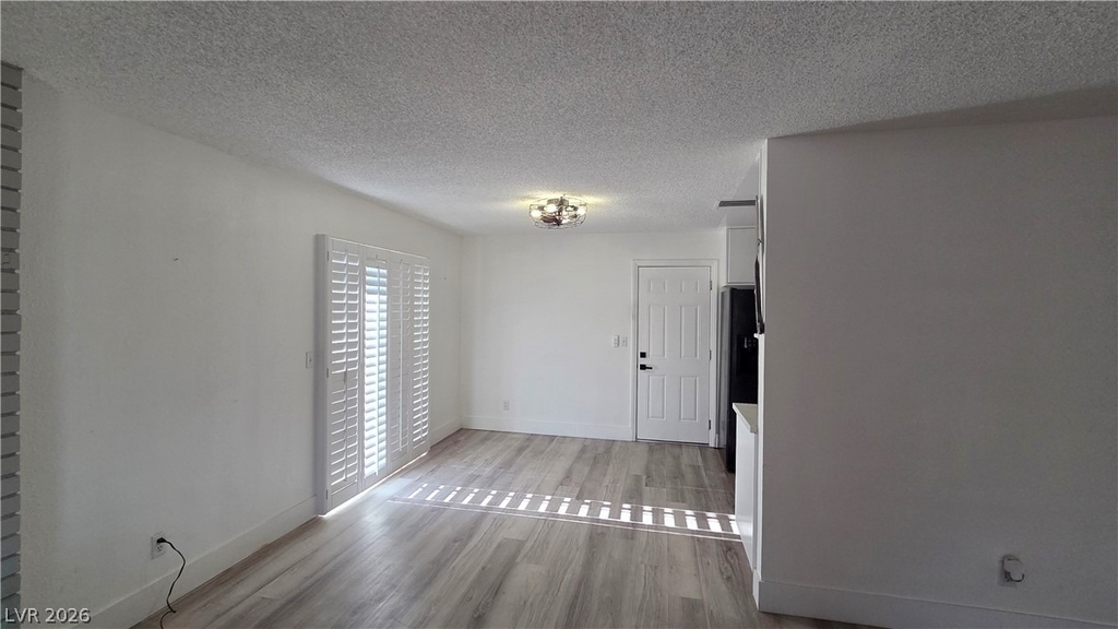 3913 Oakhill Avenue - Photo 13