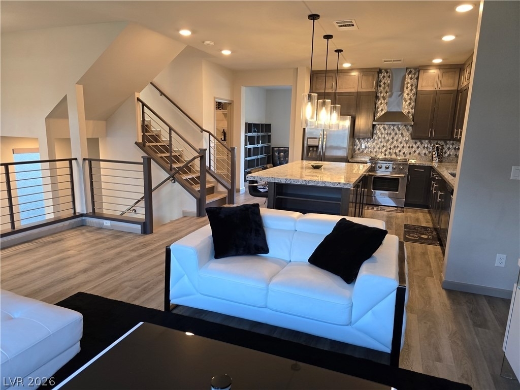 8083 Haywood Estate Avenue - Photo 9