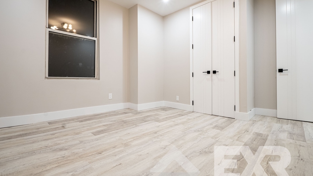 715 East 32nd Street - Photo 5