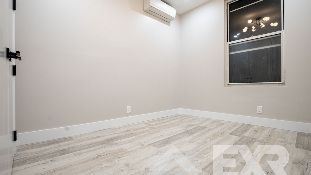 715 East 32nd Street - Photo 8
