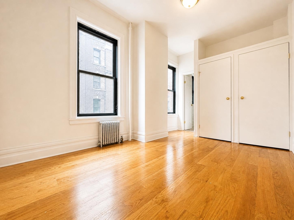 188 Claremont Avenue - Photo 2