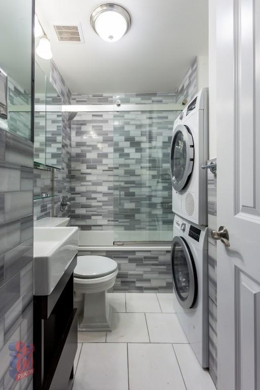 273 W 10th St - Photo 1