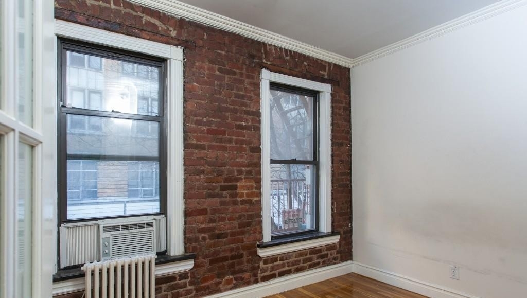 410 East 13th Street - Photo 2