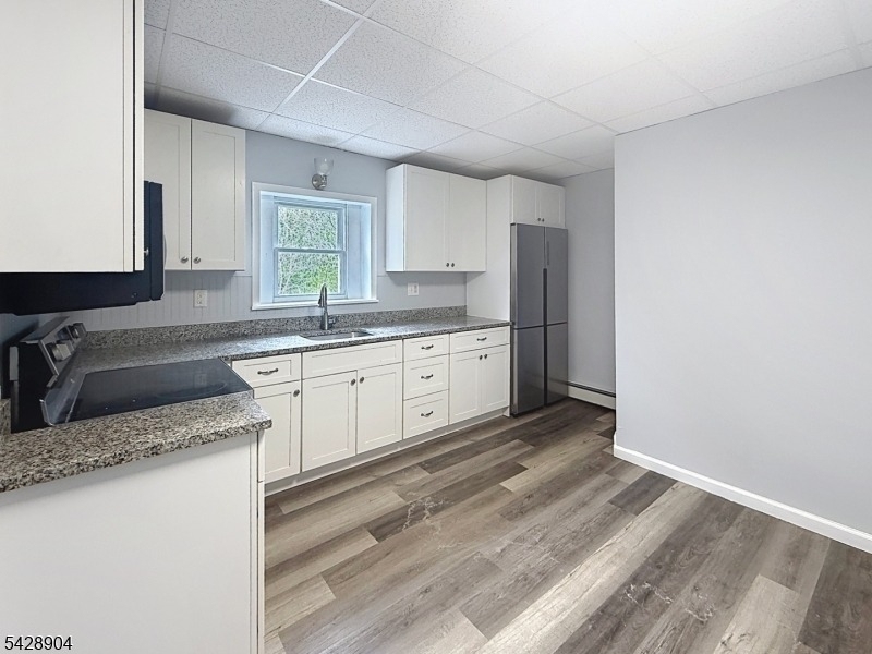 174 Main St - Photo 1