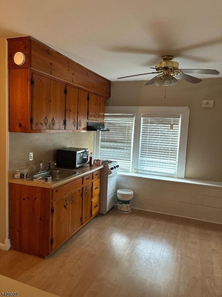 305 Penfield Pl - Photo 2