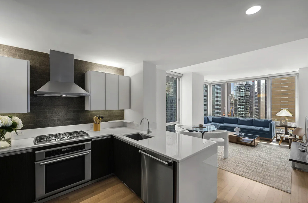 247 West 46th Street - Photo 1