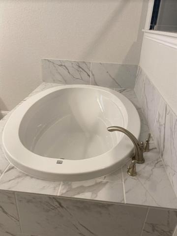 7833 Sunset Boulevard - Photo 17
