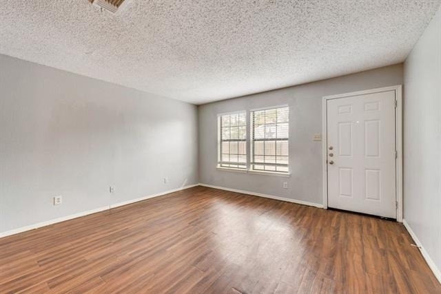600 Grand Avenue - Photo 2