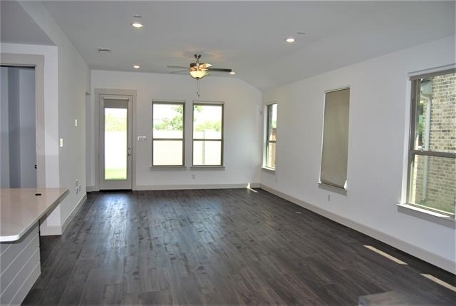 2133 Bonnell Street - Photo 2