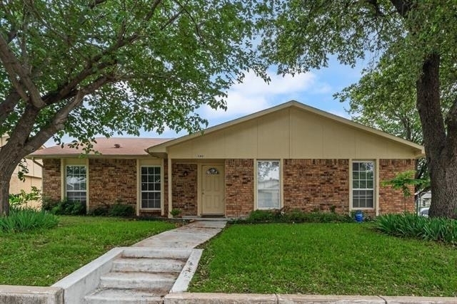 5801 Redwood Lane - Photo 3