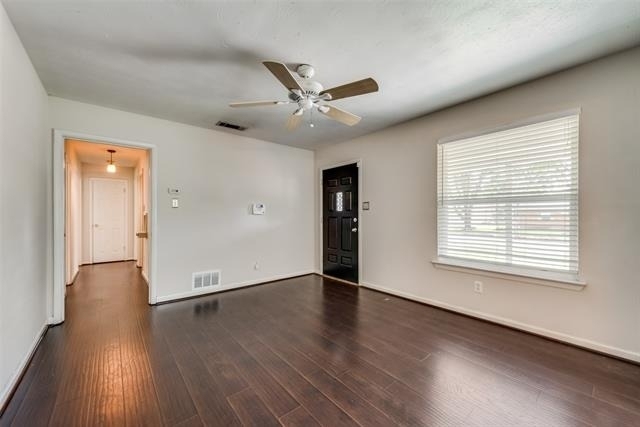 438 Daniel Street - Photo 3