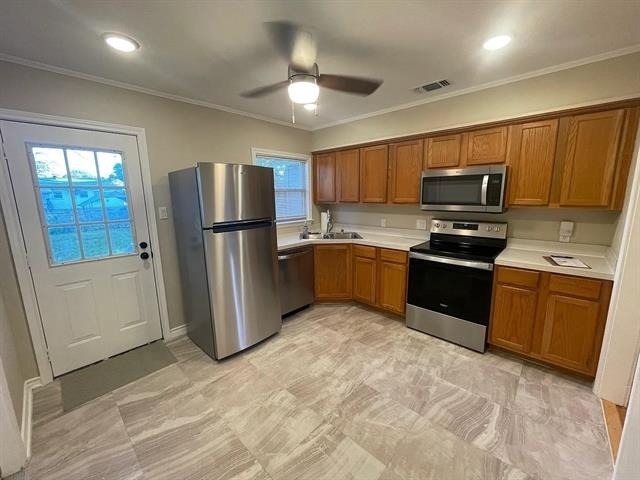 805 20th Street - Photo 3