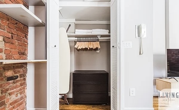 57 Thompson Street - Photo 3