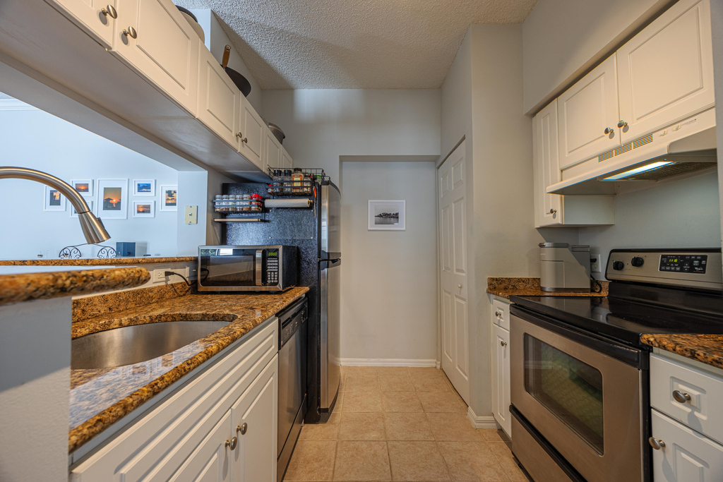 2412 Tuscany Way - Photo 6