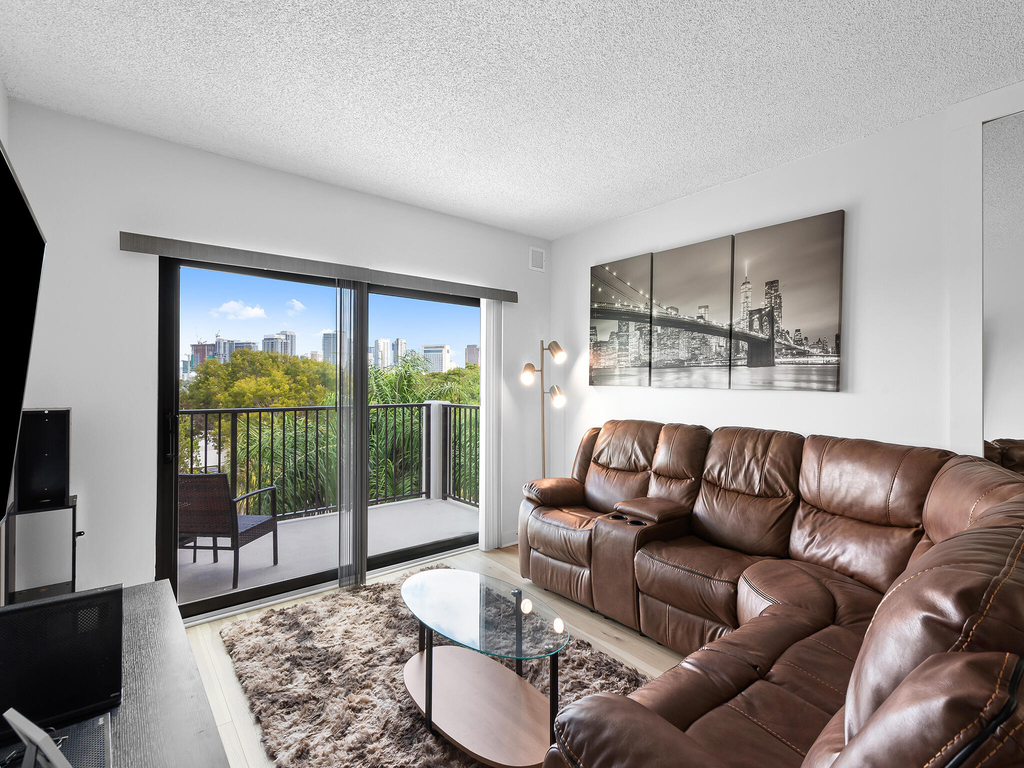 900 River Reach Drive - Photo 0
