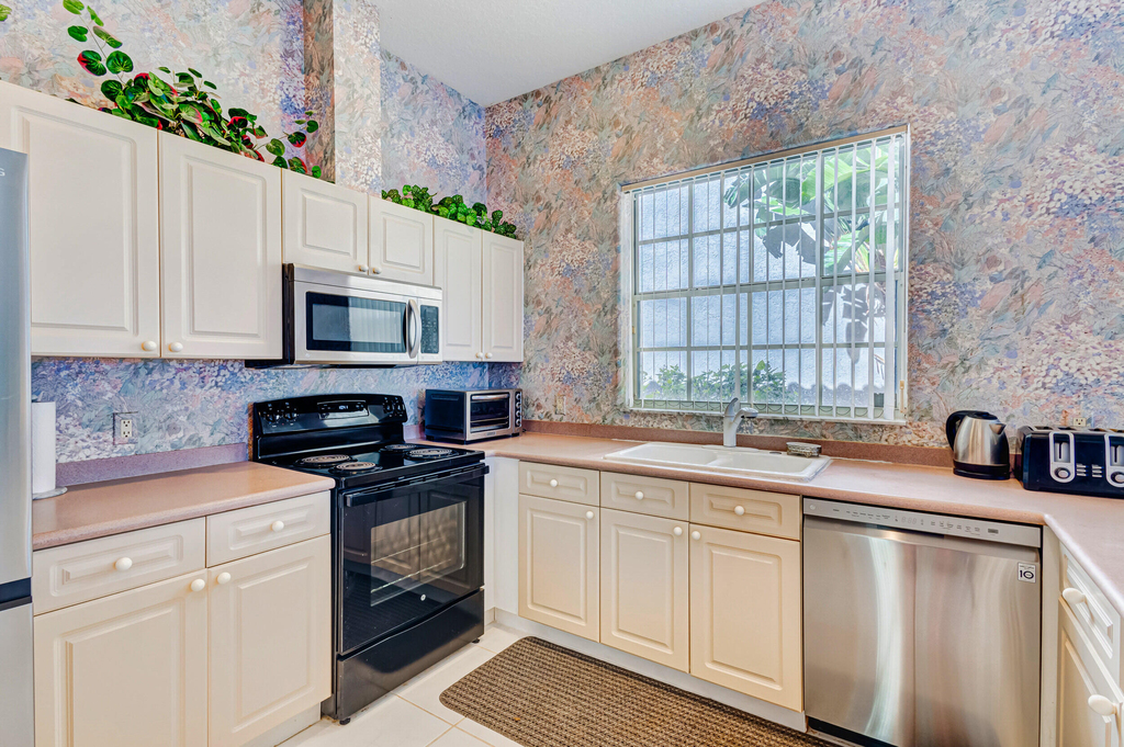 919 Augusta Pointe Drive - Photo 13