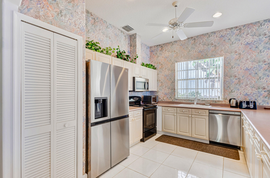 919 Augusta Pointe Drive - Photo 12